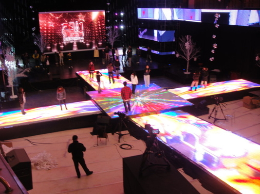 Energy Saving Custom Led Screens / Led Video Dance Floor 90mm Casing Thickness