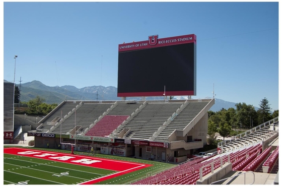 Clear Vivid Image P6.67 LED Stadium Advertising Boards Waterproof IP65 High Brightness 7000mcd/sqm
